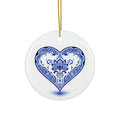 Keramisch ornament in de vorm van een blauw bloemenhart — Dubbelzijdig kerst- en cadeaudecoratie
