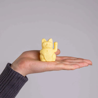 WINKEKATZE SOLAR GELB - WOHLSTAND LUCKY CAT