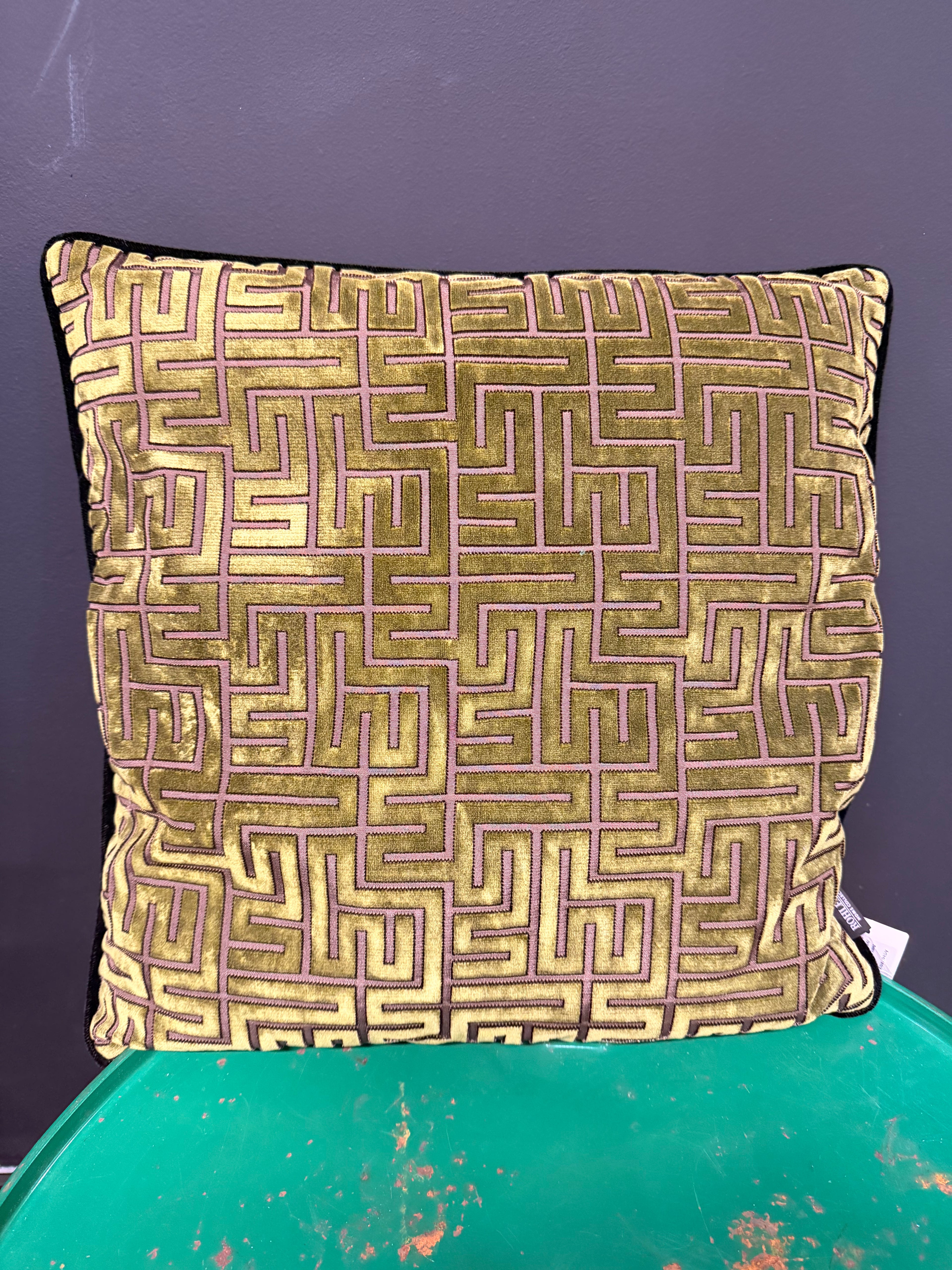 Kussen van ruw leer "Quantum Eternity" 50x50cm
